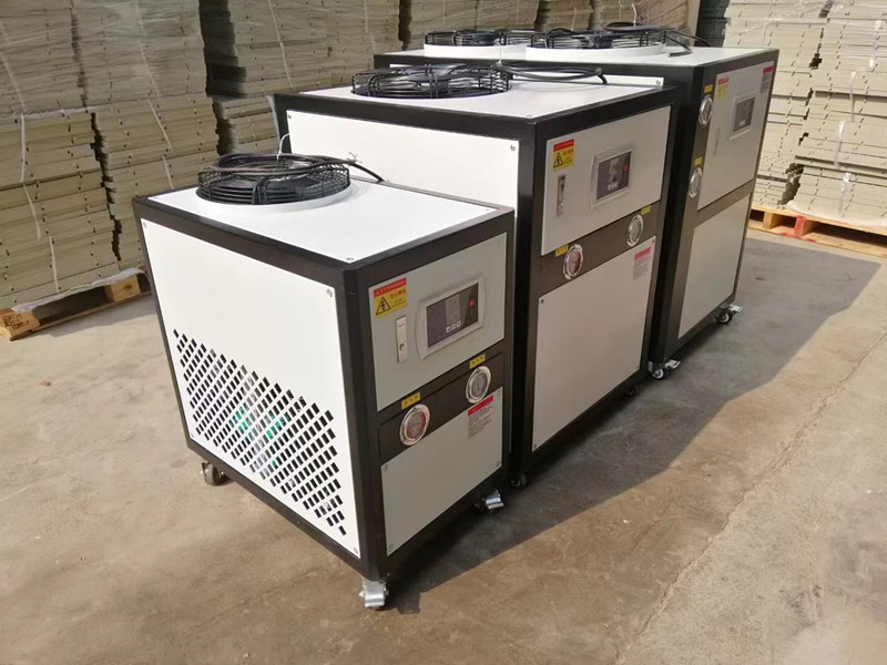 水冷式工業冷水機